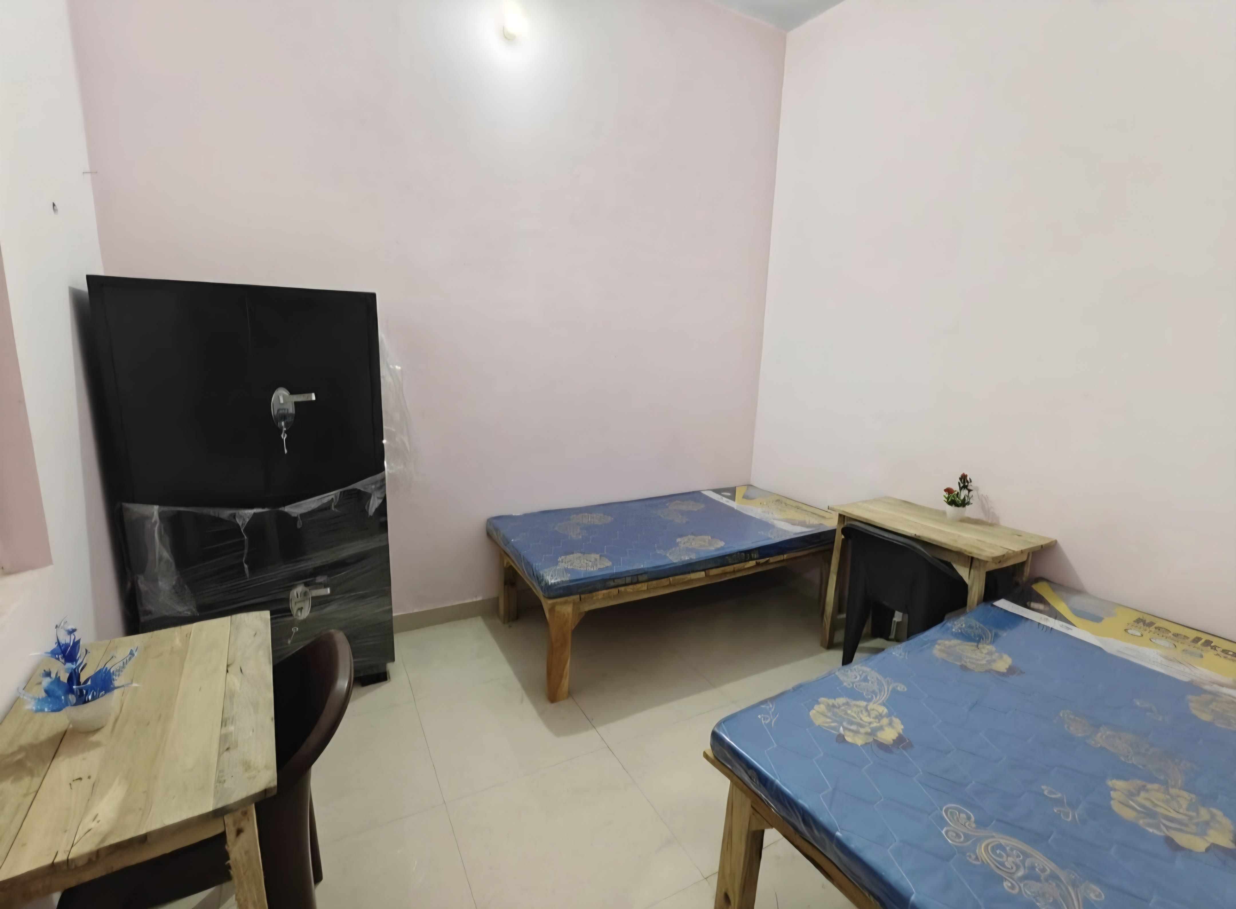 Boys PG in Azad Nagar, Alambagh, Lucknow