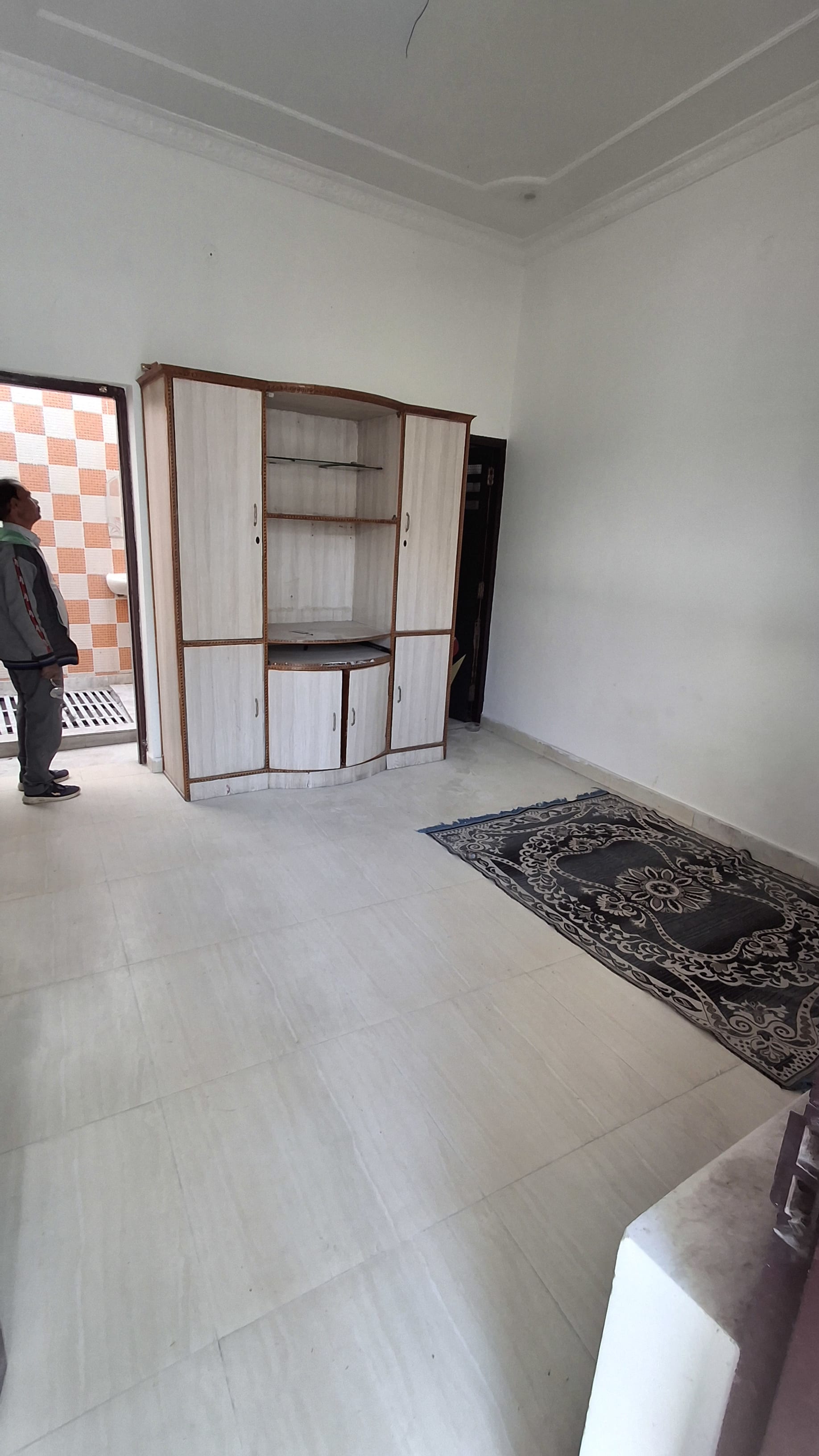 2 BHK for Rent Near Krishna Nagar Metro Station