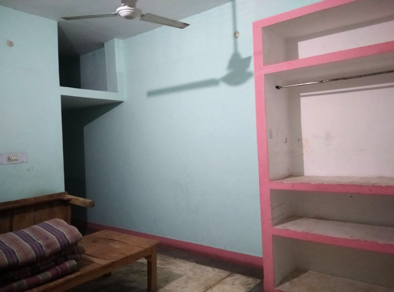 Girls PG in Sector-J, Jankipuram, Lucknow