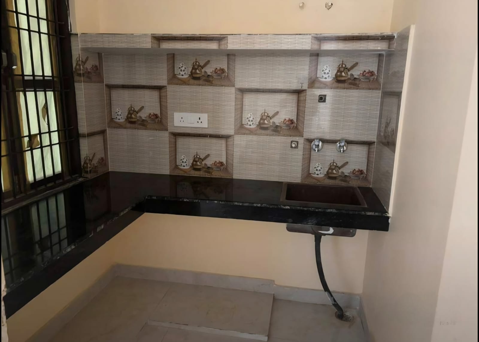 Single Room for Rent near Mansarovar Colony, Lucknow (for girls) - photo 2