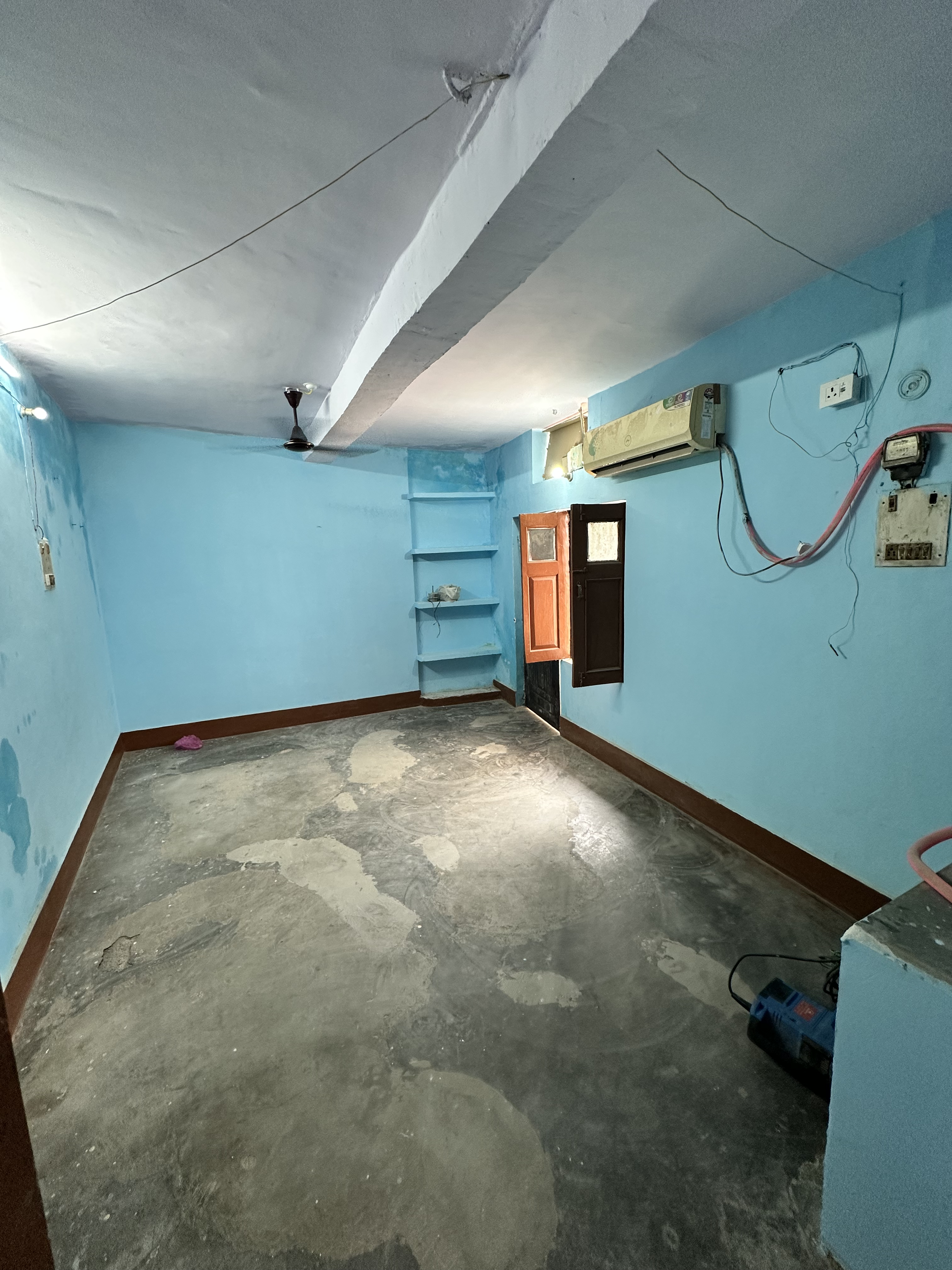 Boys PG in Alambagh, near Singar Nagar Metro Station